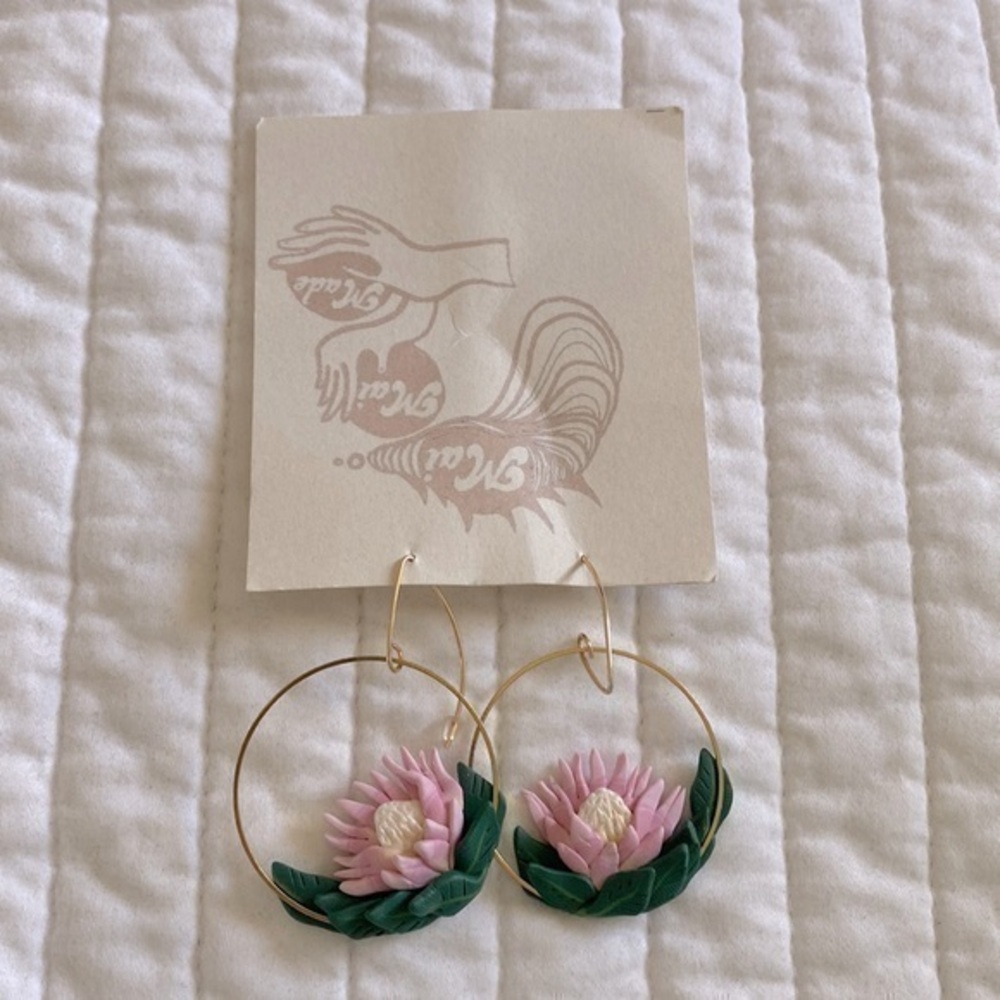 NWT Protea earrings